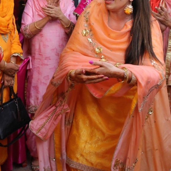 DIWALI SPECIAL!!!!!! Gorgeous sharara - Picture 5 of 16